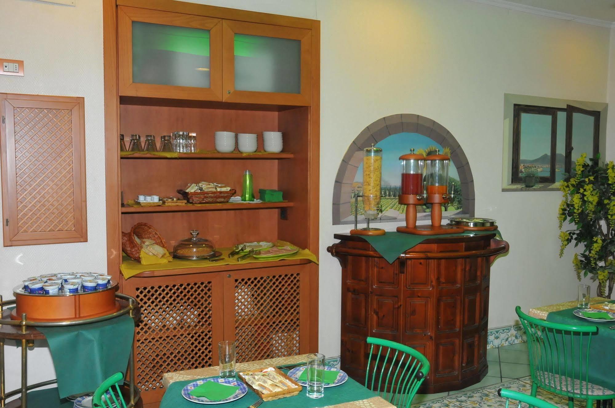 Hotel Potenza Napoli Esterno foto